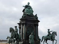 Phänomen Maria Theresia<br>
Zum 300. Geburtstag der Kaiserin